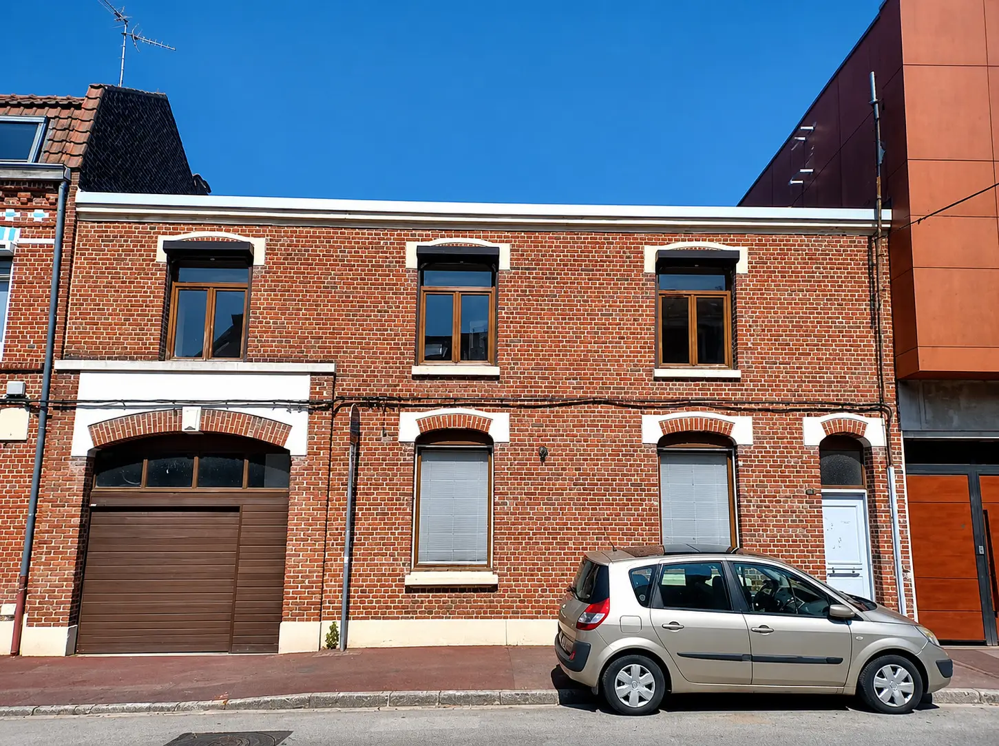 Photo 10